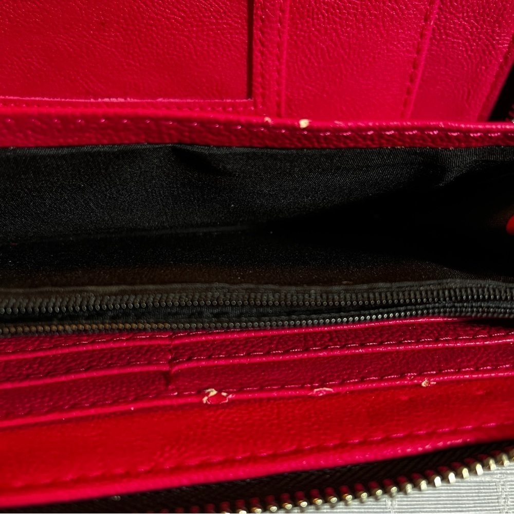 Betsey Johnson Embossed Black Velvet Script Wallet w/ Silver Hearts Whimsigoth - Picture 9 of 14